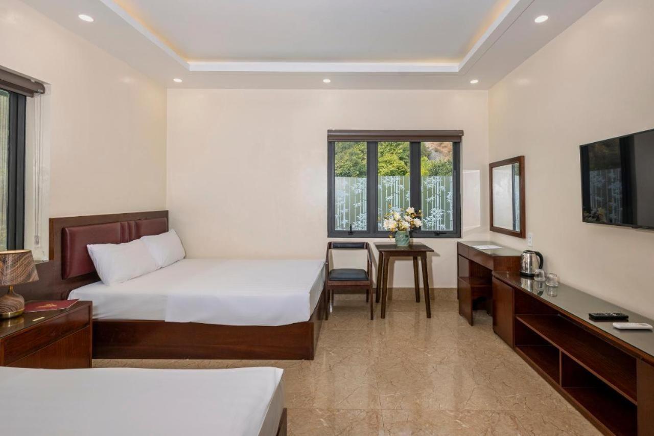 Aroma Cat Ba Sea View Hotel Chan Chau 外观 照片