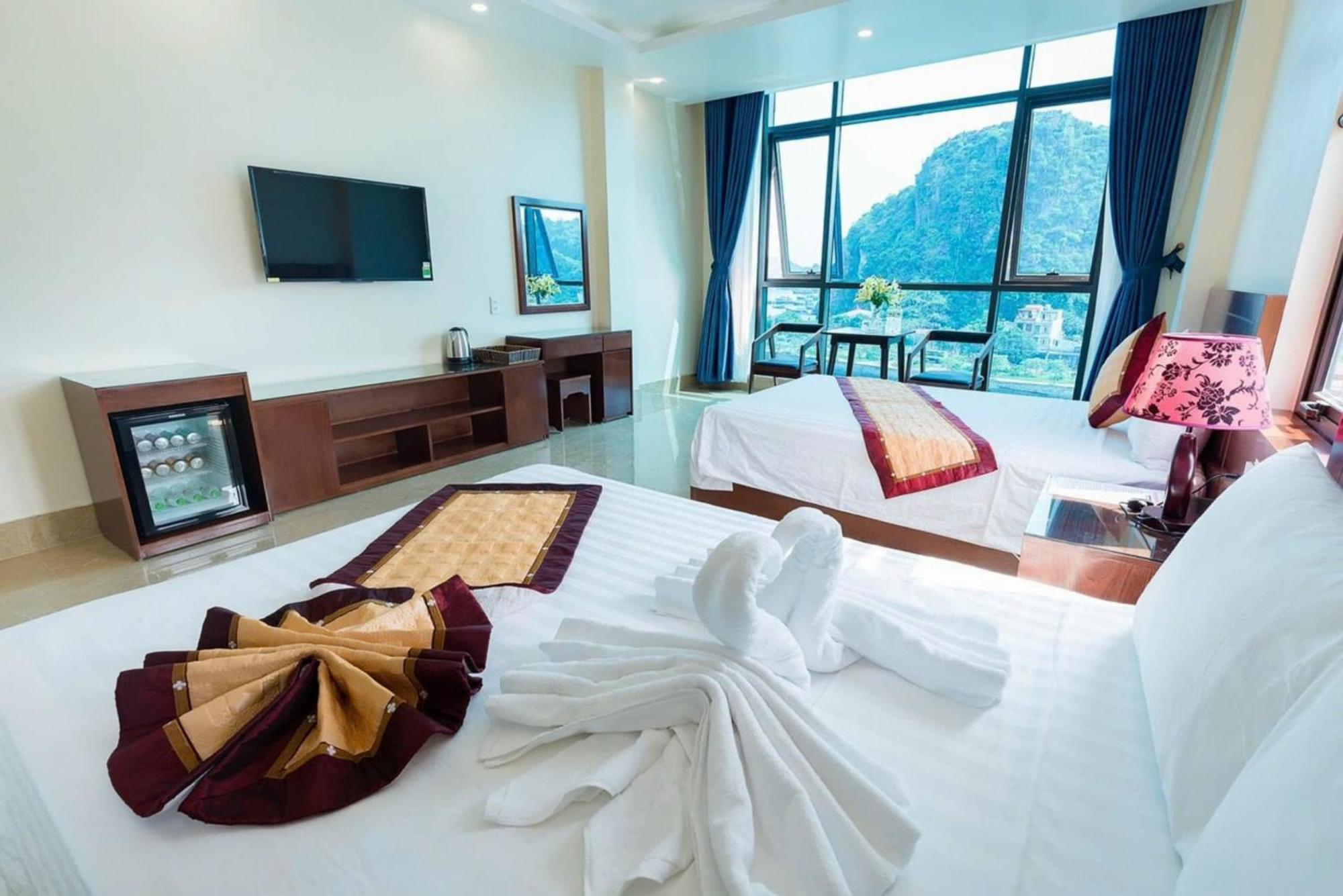 Aroma Cat Ba Sea View Hotel Chan Chau 外观 照片